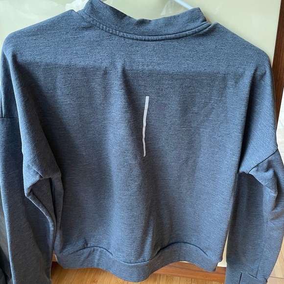 Nike runner sweatshirt pullover - Picture 2 of 5